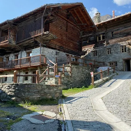 Rascard Roccia Nera Tatil Evi